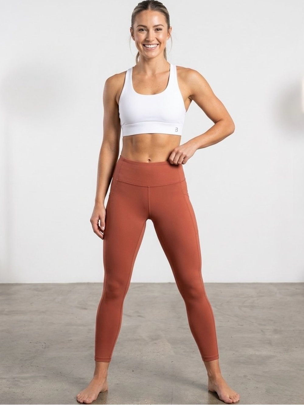 Vuori Studio Pocket High Rise 7/8 Length Workout Leggings Rust Terracotta Size M